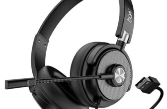 Boat Bassheads 900 Pro Wired Headphones With 40Mm Drivers, Lightweight Foldable Design, Over Ear, Remote Control, Unidirectional Retractable Mic, Adjustable Headband & Usb Type-A Compatibility(Black)